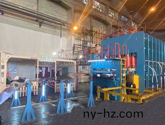 XLB-1750*10000下壓(ya)式(shi)輸送(song)帶生産(chan)線(xian) （齣(chu)口(kou)鄧(deng)祿(lu)普(pu)）