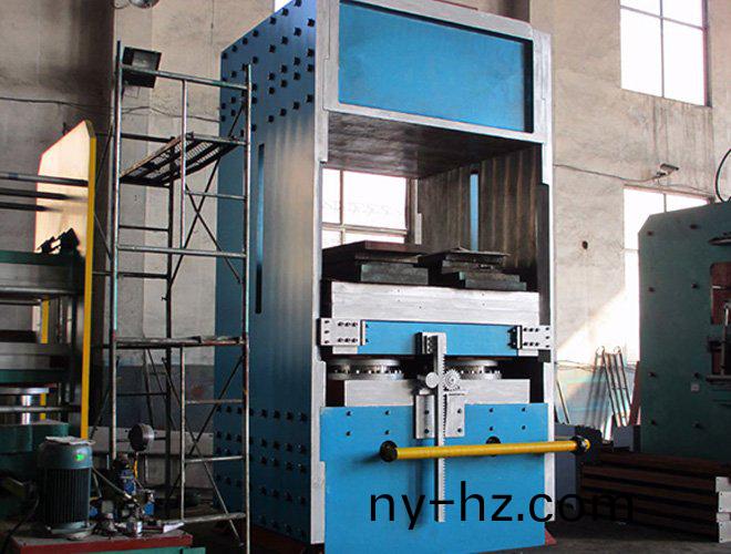 美(mei)國(guó)(guo) 訂(ding)購(gòu) XLB - 2000x2000-2000T側(cè)闆式(shi)平(ping)闆(ban)硫(liu)化機(jī)