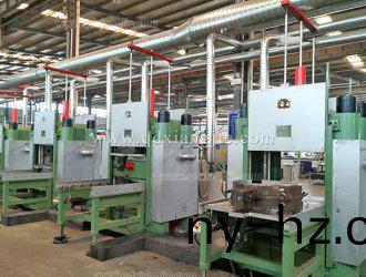 XLB-900*900 -500噸(dun) 立柱(zhu)式支座硫(liu)化機(jī)