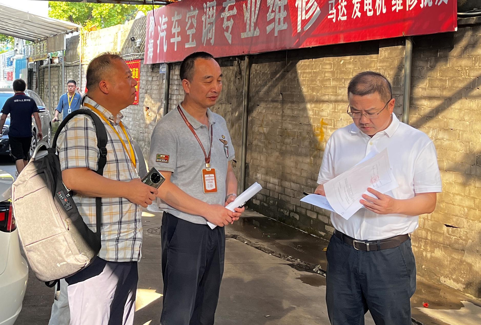 集團(tuán)黨委委員、紀(jì)委書記陳小偉帶隊(duì)檢查 面粉公司安全生產(chǎn)工作